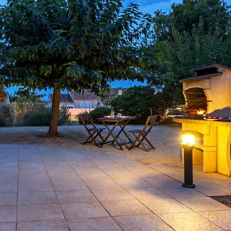 Vol - Au - Vent - Cheerful 5-bedroom With Pool Сasa de vacaciones